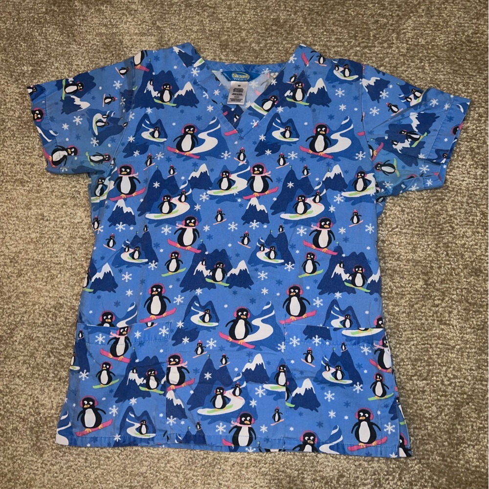 Blue Winter Snowboarding Penguin Scrub Top size XS